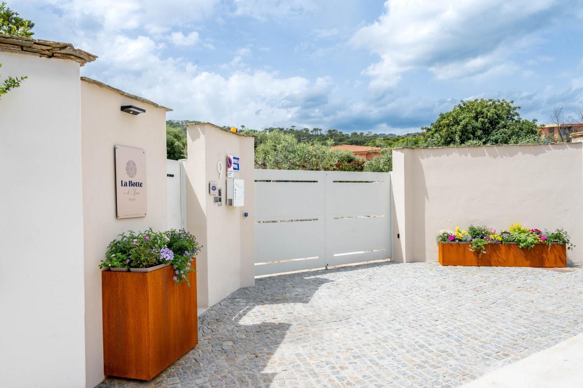 La Botte E Il Vino Rooms Capoterra Luaran gambar