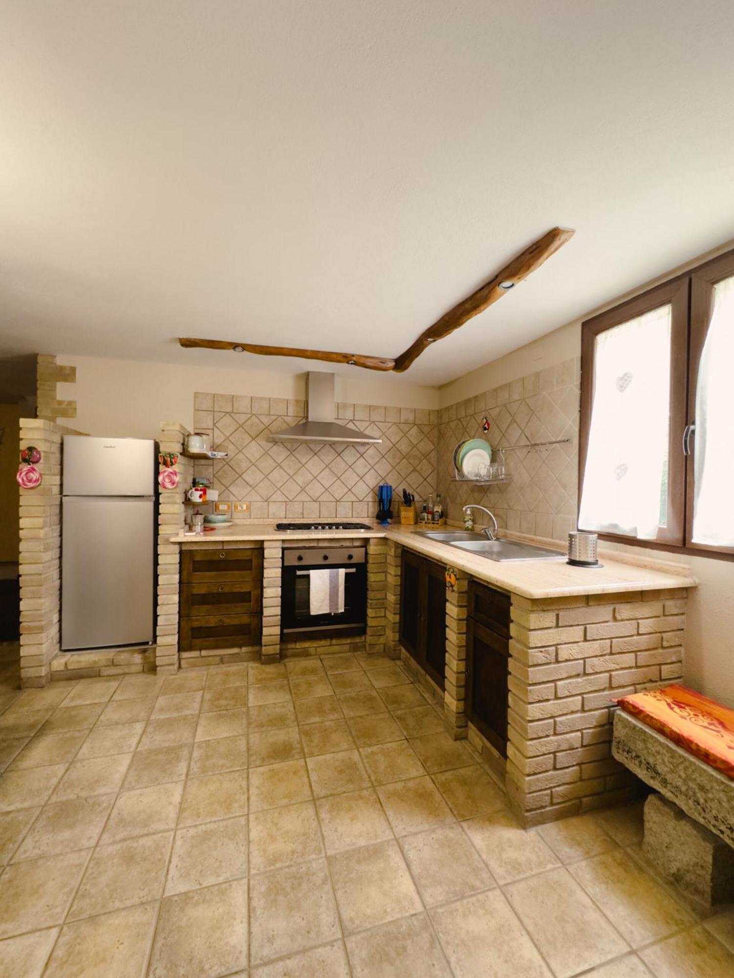 La Botte E Il Vino Rooms Capoterra Bilik gambar